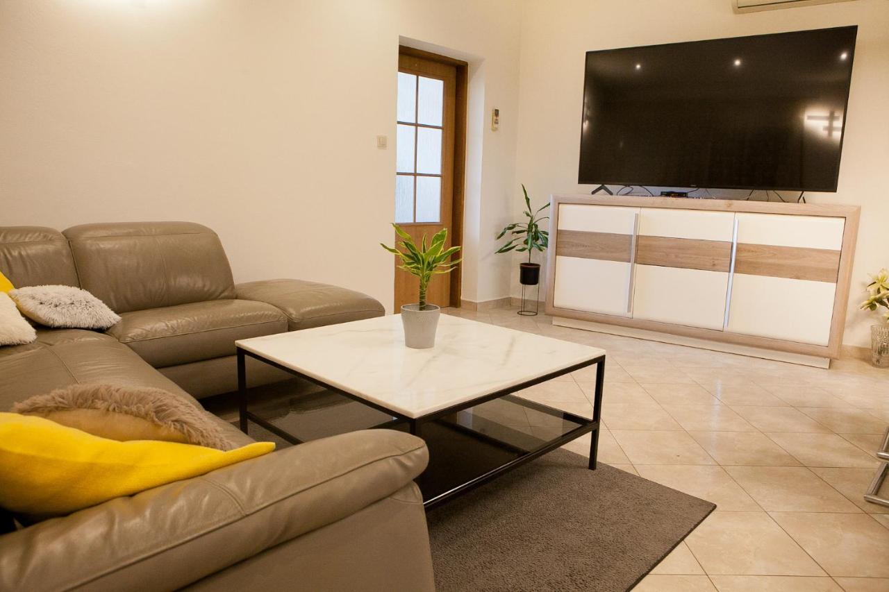 Apartment Nikoleto Задар Экстерьер фото